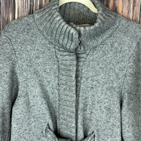 Banana Republic Gray Lambswool and Cashmere Blend Cardigan /Sweater- Size XL - Picture 3 of 11
